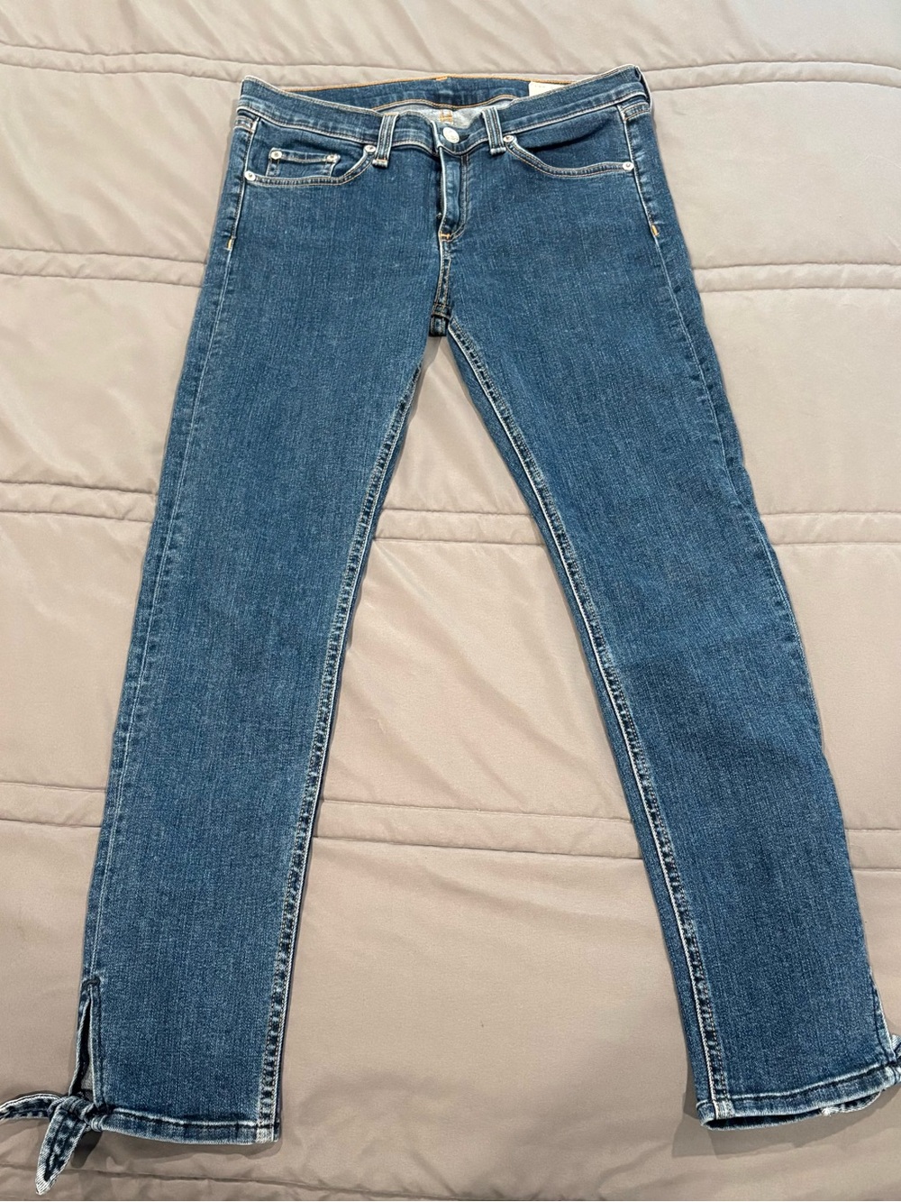 Women’s Rag & Bone Capri Slim Jeans size 28, 26” inseam - good condition